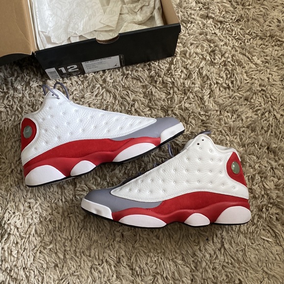 Jordan 13 white/black True Red CMNT Grey